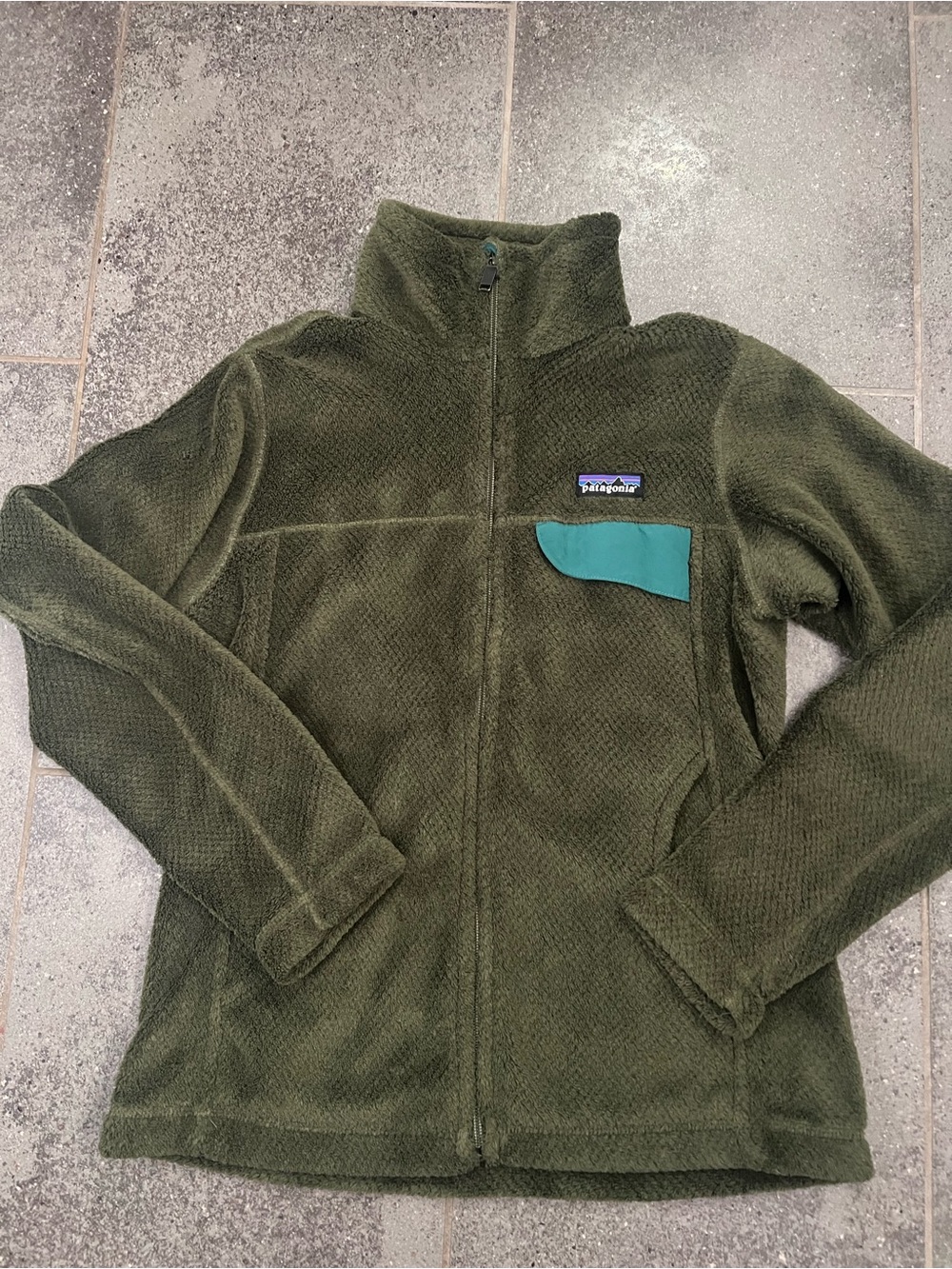 Patagonia® Women’s Full-Zip Re-Tool
Jacket. Fatigue Green. Size S. EUC - Picture 4 of 15